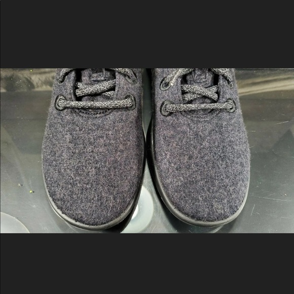 Allbirds - Picture 11 of 12